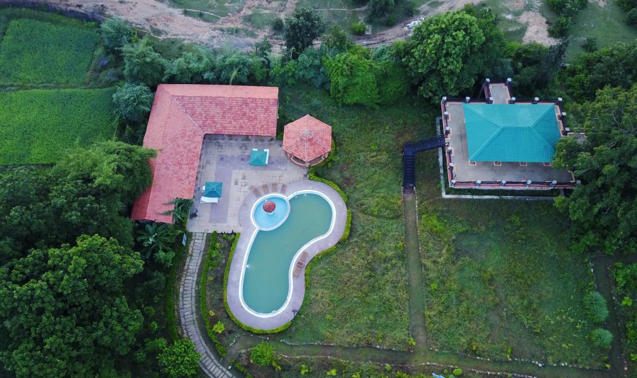 Aranyak Resort Tāla Buitenkant foto